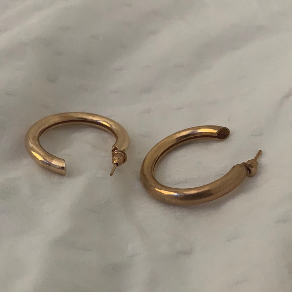 Thick medium hoops! Never worn!!